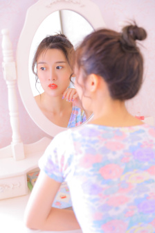 在她流尽了她的乳液之后